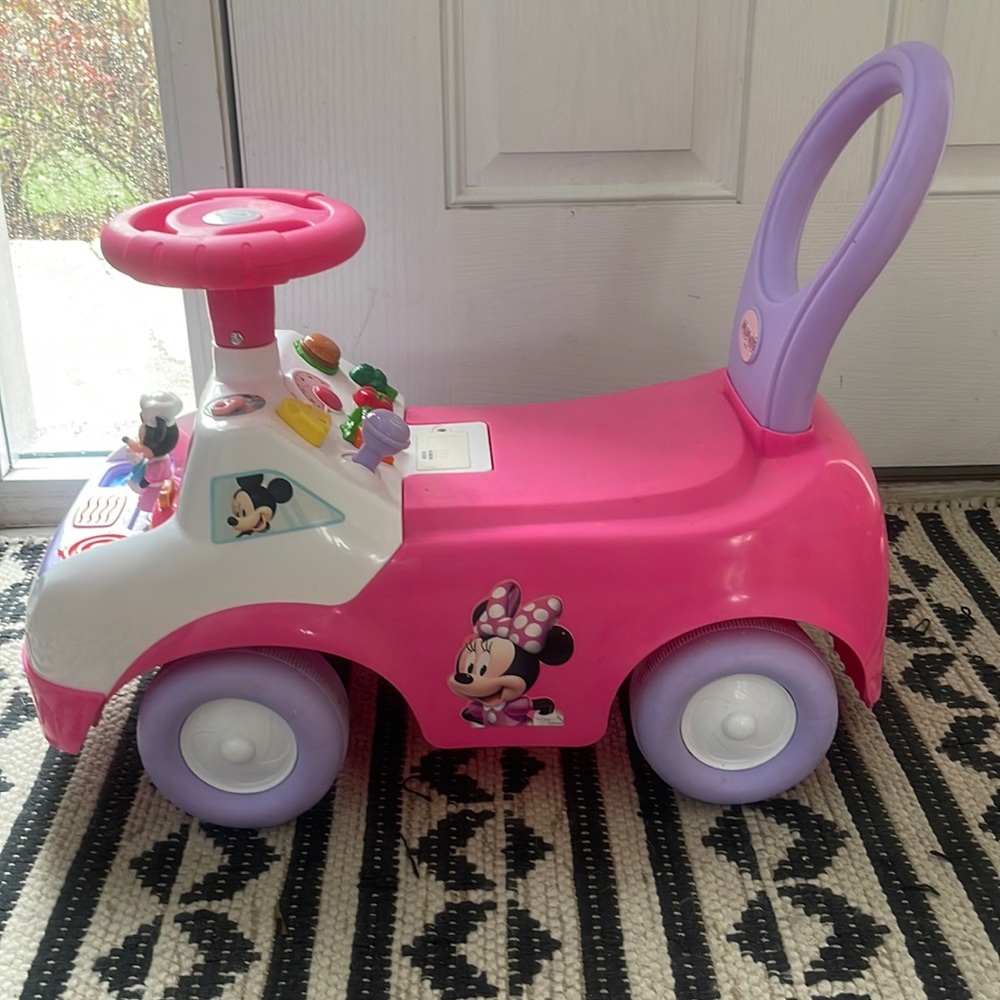 Minnie Mouse Toddler Ride On. Like new